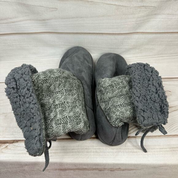 Muk Luks Gray Sherpa Lined Sweater Boots Size 9 - Picture 8 of 12